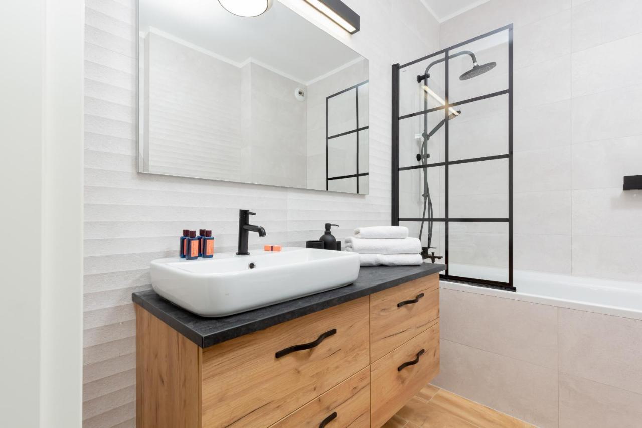 Awangarda Apartment Warsaw Ochota By Renters Prestige 外观 照片